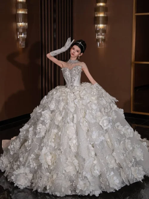 Exquisite Ivory Wedding Dress Halter Floral Applique Wedding Dress Textured Skirt Bridal Gown