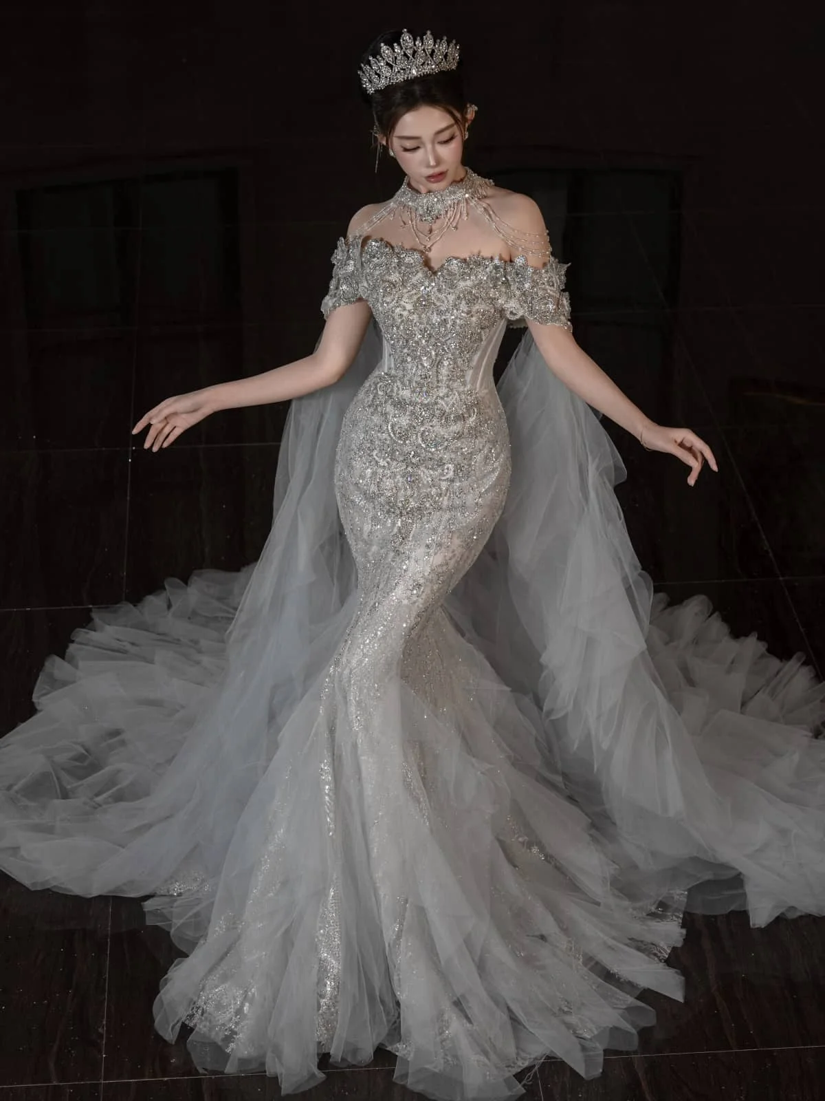 Luxury Ivory Wedding Dress Mermaid Sparkly Beaded Cathedral Train Off Shoulder Bridal Gown Glamorous Wedding Dress