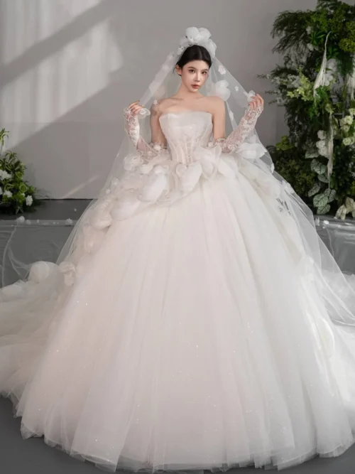 Ethereal Ivory Wedding Dress Ball Gown Sweetheart Tulle Wedding Dress Floral Veil Soft Romantic Bridal Gown