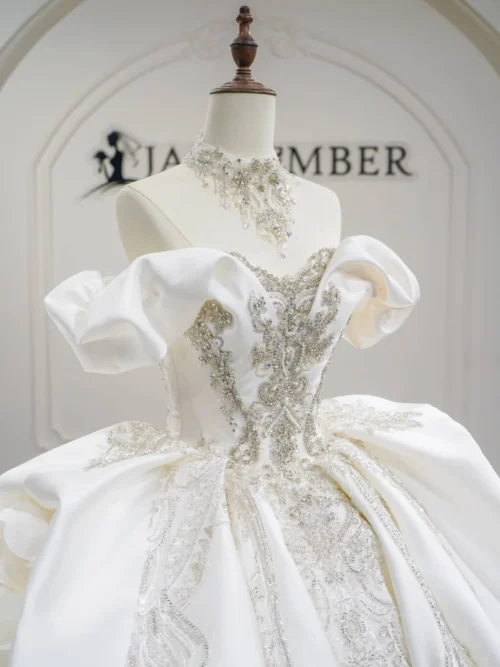 Elegant Ivory Wedding Dress Ball Gown Off Shoulder Sparkly Sequin Wedding Dress Beaded Royal Bridal Gown