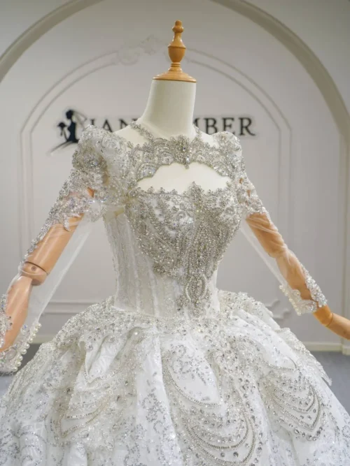 Luxury Ivory Wedding Dress Ball Gown V Neck Long Sleeve Wedding Dress Sparkly Sequin Cathedral Bridal Gown