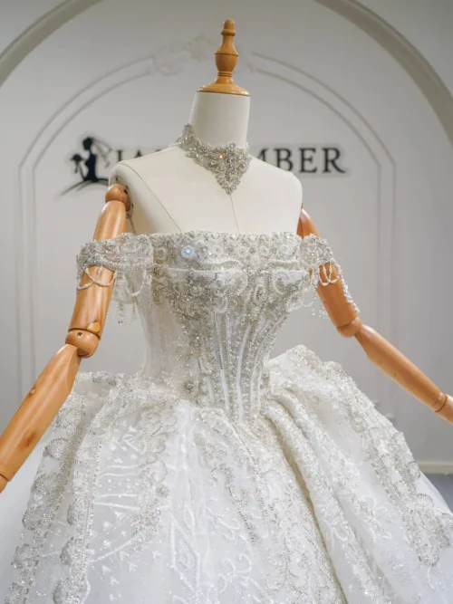 Opulent Ivory Wedding Dress Ball Gown Square Neck Sparkly Wedding Dress Sequin Embroidery Modern Bridal Gown