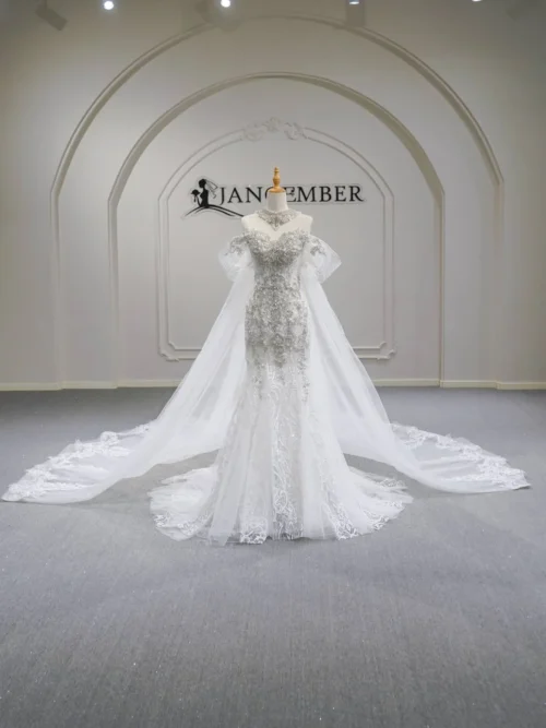 Elegant Ivory Wedding Dress Ball Gown V Neck Long Sleeve Wedding Dress Satin Embroidery Royal Bridal Gown