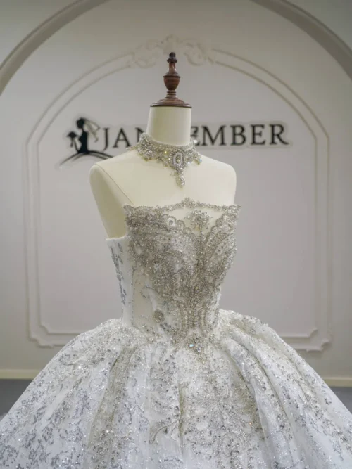 Majestic Ivory Wedding Dress Ball Gown Square Neck Satin Wedding Dress Floral Applique Sophisticated Bridal Gown