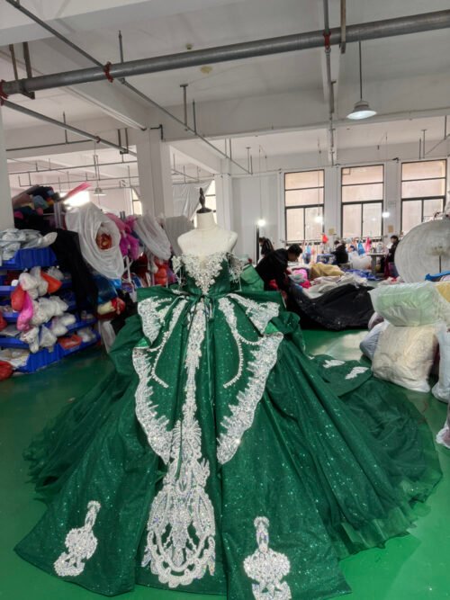 Elegant Dark Green Quinceanera Dress White Lace Applique Royal Train Quinceanera Dress Sparkly Sequin Ball Gown Formal Prom Gown