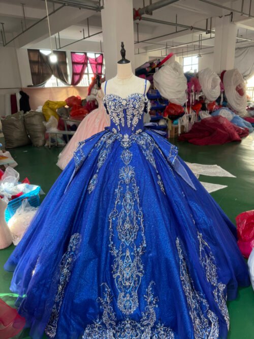 Luxury Royal Blue Quinceanera Dress Sweetheart Silver Embroidery Quinceanera Dress Crystal Beaded Ball Gown Formal Evening Gown