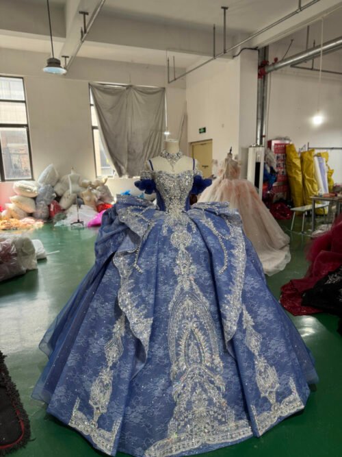 Exquisite Periwinkle Quinceanera Dress Off Shoulder Ivory Embroidery Quinceanera Dress Sparkly Sequin Ball Gown Elegant Prom Gown