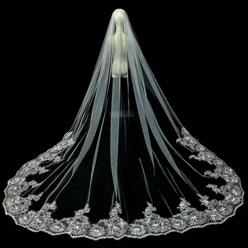 Beautiful Ivory Veil Fine Corded Lace Wedding Veil Classic Aesthetic Bridal Accessories